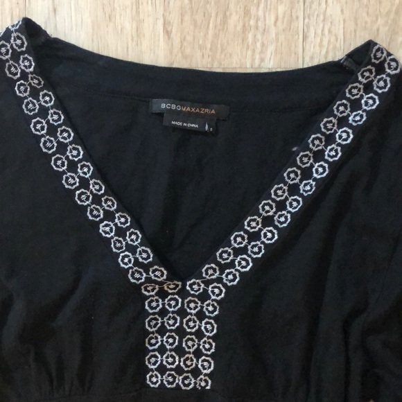 90s -Y2K BCBG bohemian bell sleeve top small embroidered - Picture 2 of 6